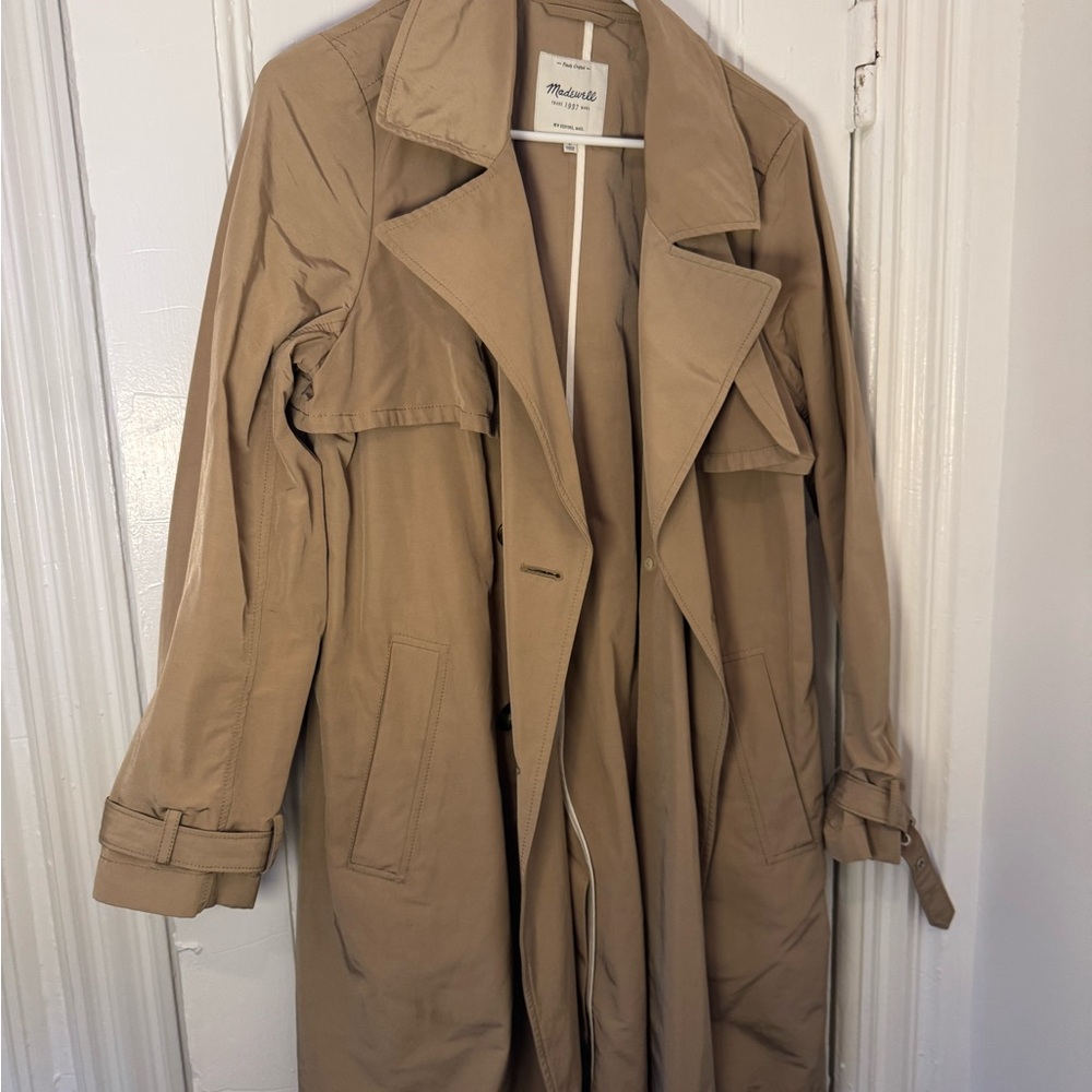 Madewell Tan Trench Coat (missing belt)